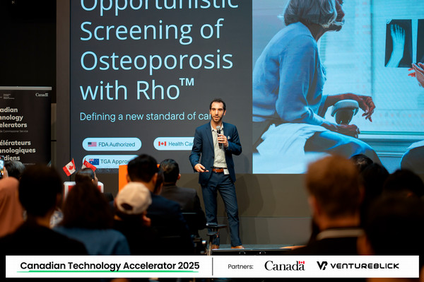 Mark Cicero presenting in Singapore